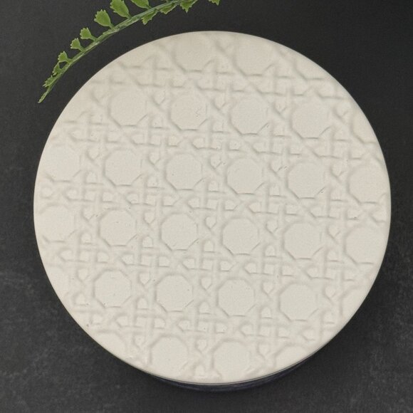 BBW Oceanside Lavender Bath & Body Works 3 Wick Candle - Picture 8 of 10